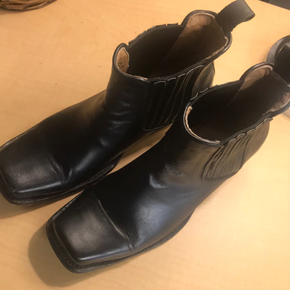 Black Fluevog Chelsea Boots (8-8.5 best fit)!